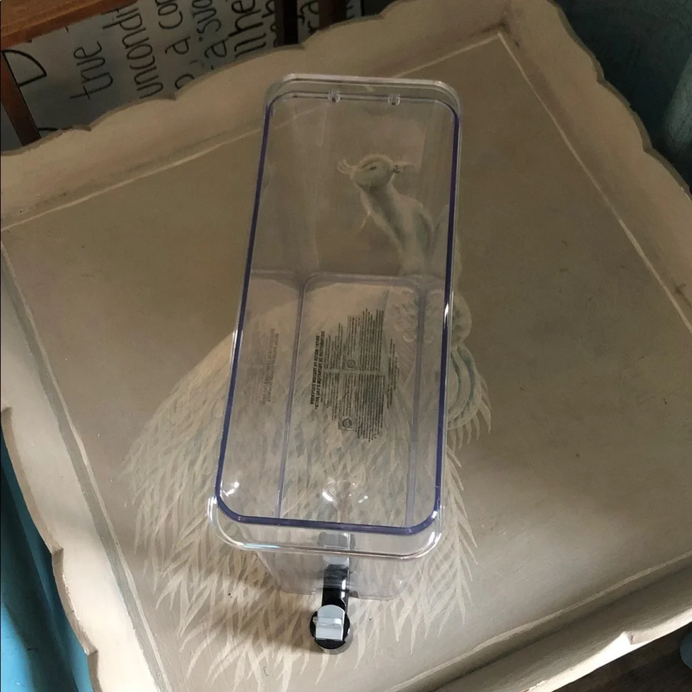 BRITA 27 CUP COUNTERTOP WATER FILTRATION DISPENSER